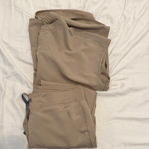 Figs Women's Tan full set Zamora jogger Rafaela top med